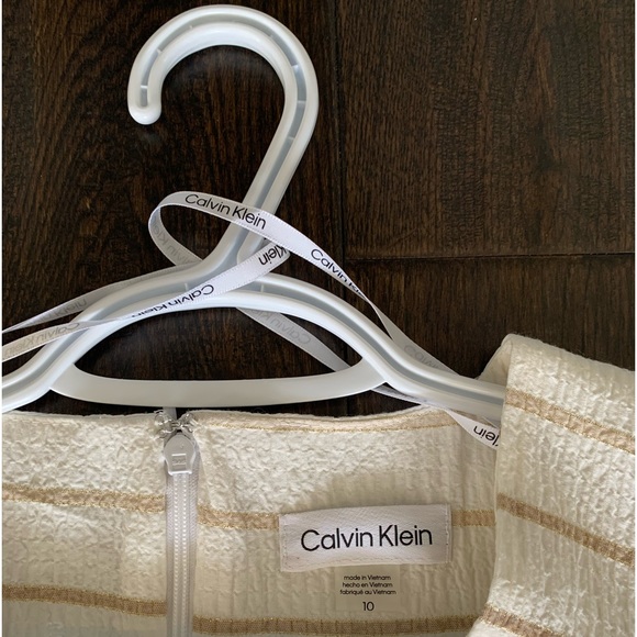 Calvin Klein size 10 elegantly striped faux-wrap dress - Picture 3 of 5